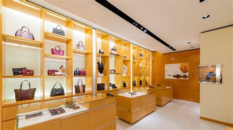 louis vuitton roma contatti|louis vuitton store in rome italy.